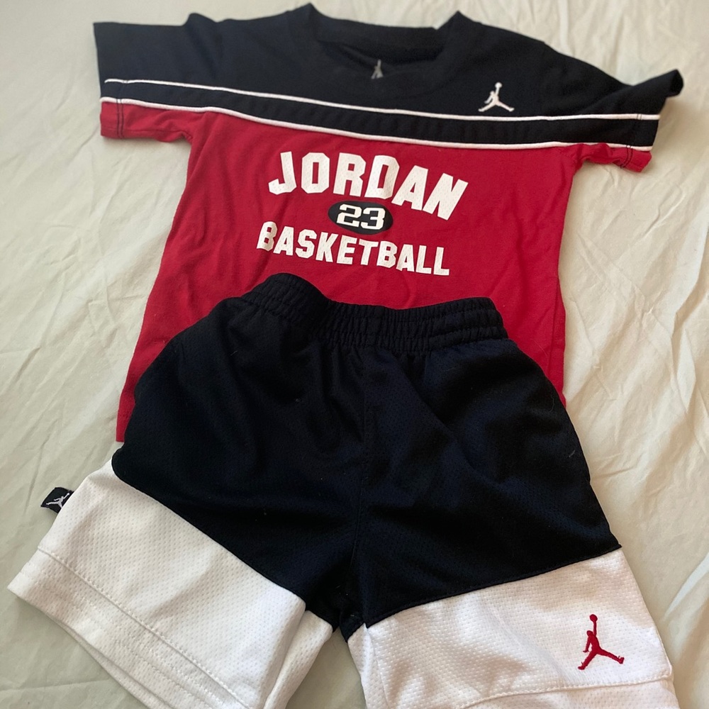 Boys. 2T shorts and 3T Shirt as set only